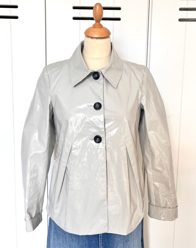 Comptoir des Cotonniers parelgrijs lakjasje met 60's vibes, Ophalen of Verzenden, Zo goed als nieuw, Comptoir de Cotonniers, Maat 34 (XS) of kleiner