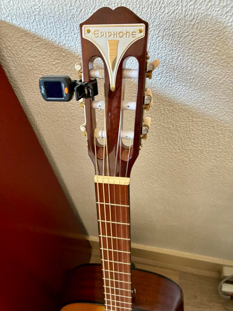 Epiphone gitaar met korte hals en hoes, Ophalen, Zo goed als nieuw, Klassieke of Spaanse gitaar, Met koffer