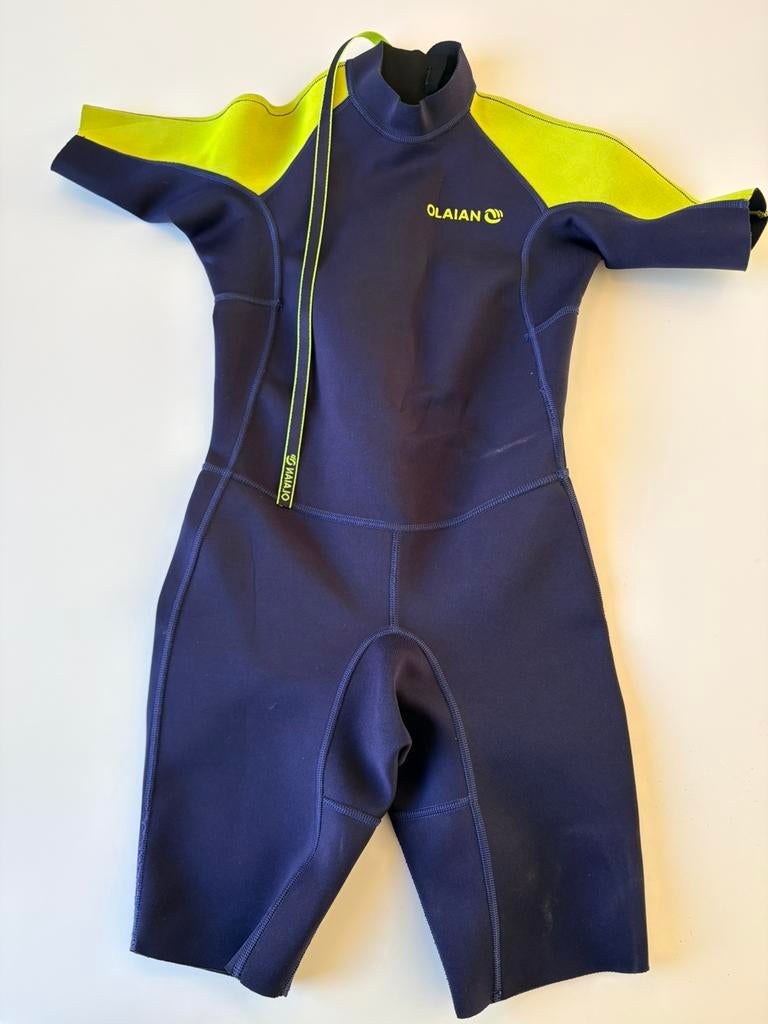 Olaian wetsuit / shorty – maat 122-128 (8-10 jaar), Watersport en Boten, Watersportkleding, Ophalen of Verzenden, Zo goed als nieuw