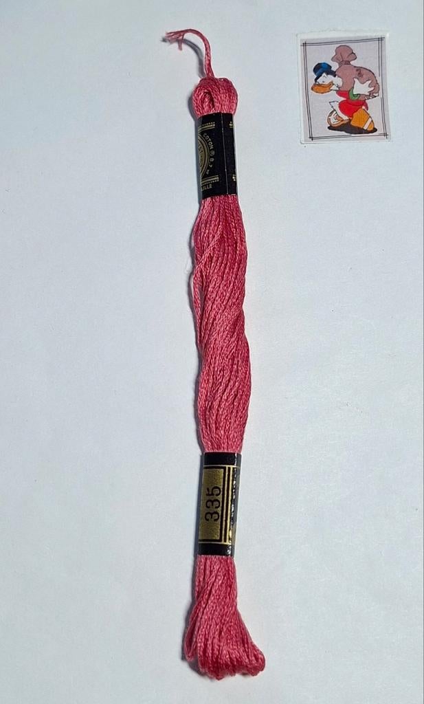 DMC mouline, roze 335, Mulhouse, France, Ophalen of Verzenden, Borduurgaren of Zijde, DMC