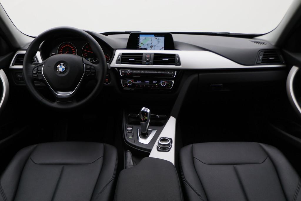 BMW 3 Serie Touring 318i High Executive Automaat Leer, Clima, Gebruikt, 1465 kg, 19 km/l, 3 cilinders