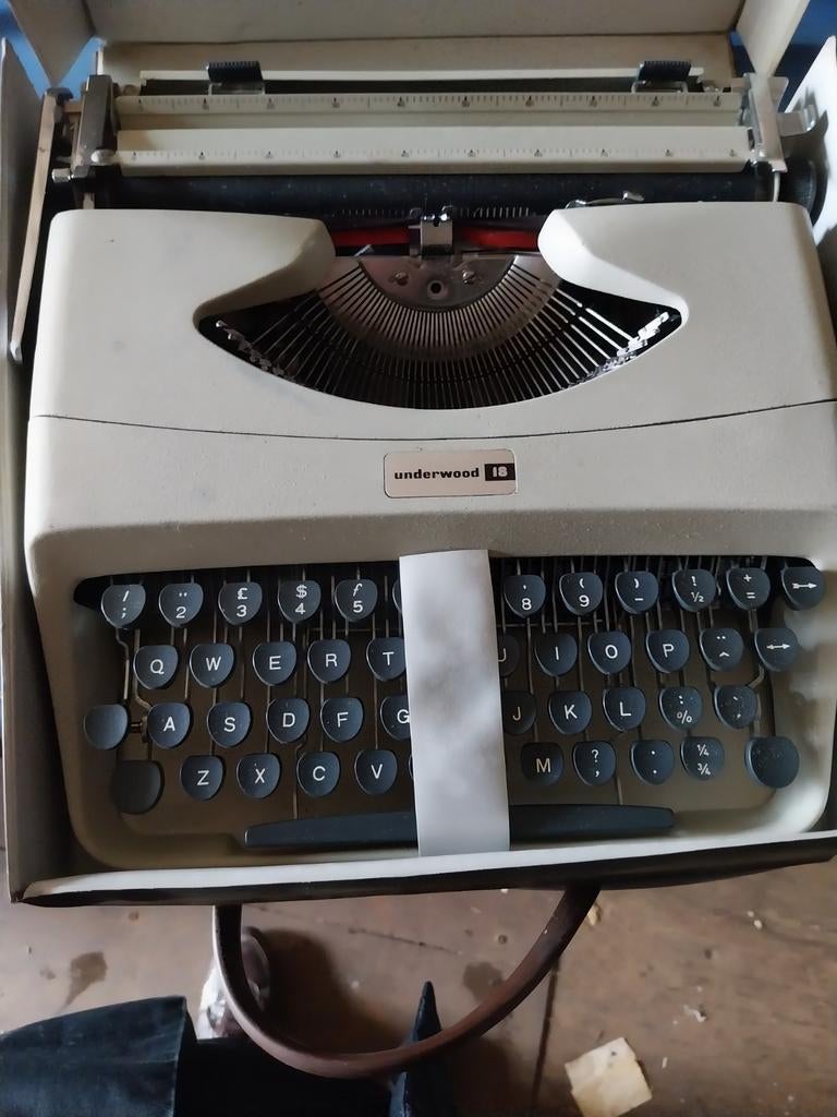 Typemachine jaren 70. Koffer, Ophalen of Verzenden