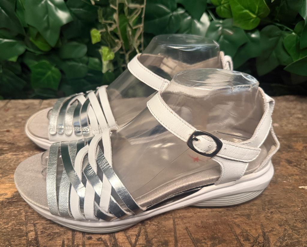 Bijna Nieuwe sandalen van Xsensible maat 39 (wijdte H), Wit, Zo goed als nieuw, Xsensible, Xsensible