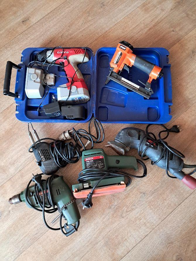 gereedschapskist: boor-,niet-,vlak +driehoekschuurmachine ed, Ophalen, Gebruikt