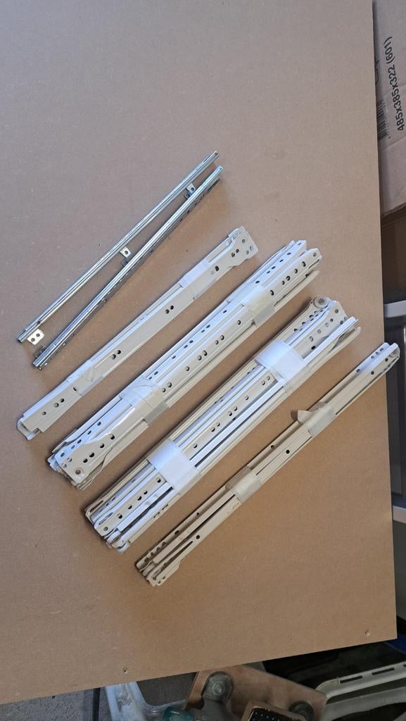 Partij lade rails / geleiderails. Diverse maten., Ophalen, Zo goed als nieuw