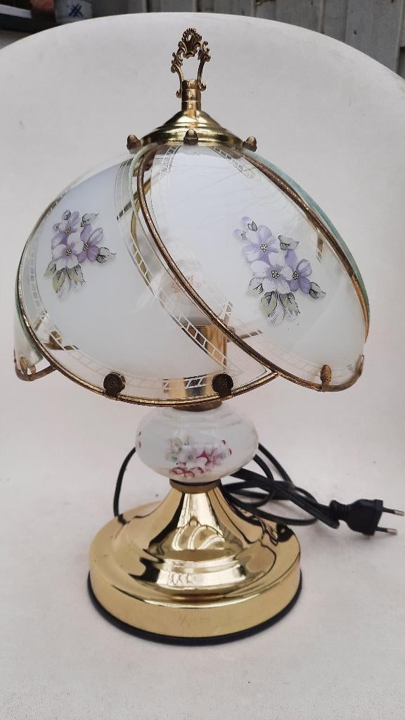 Vintage tafellamp met bloemdessin lampenkap, Huis en Inrichting, Lampen | Tafellampen, Ophalen, Gebruikt, Vintage, Glas