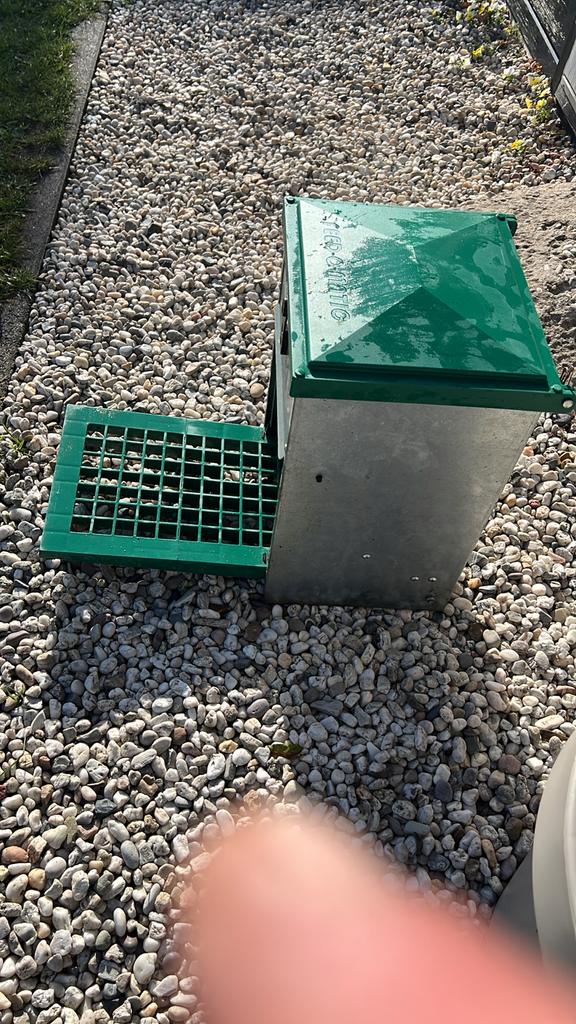 Feedomatic voerapparaat met voetplaat, 5 kg, Dieren en Toebehoren, Pluimvee | Toebehoren, Ophalen, Drinken en Voederen