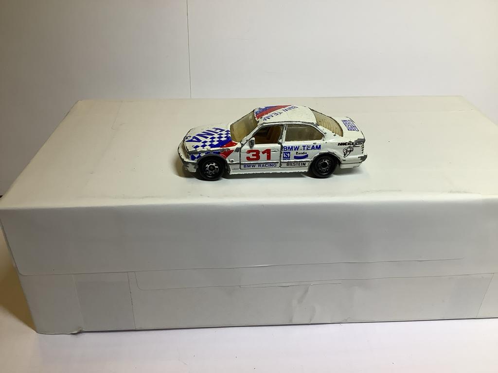 Matchbox BMW Team FINA #31 Raceauto 1:51, Ophalen of Verzenden, Zo goed als nieuw, Auto, Matchbox