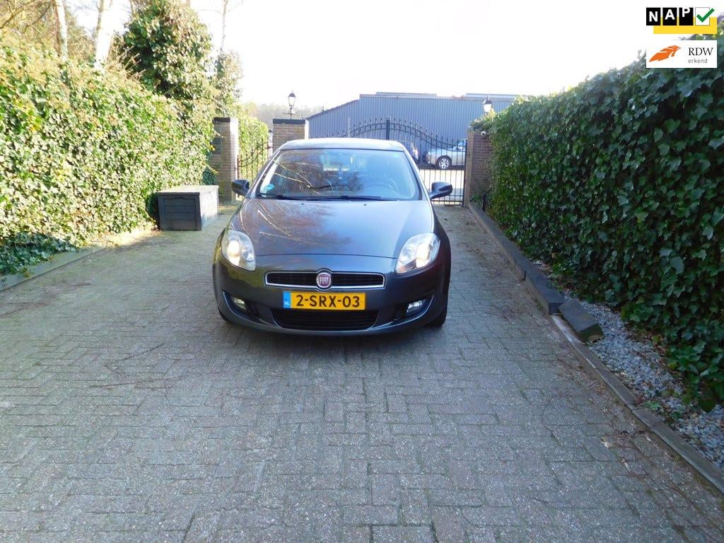 Fiat Bravo 1.4 MultiAir Easy zeer complete auto net grotebeu, Voorwielaandrijving, Gebruikt, Zwart, 4 cilinders