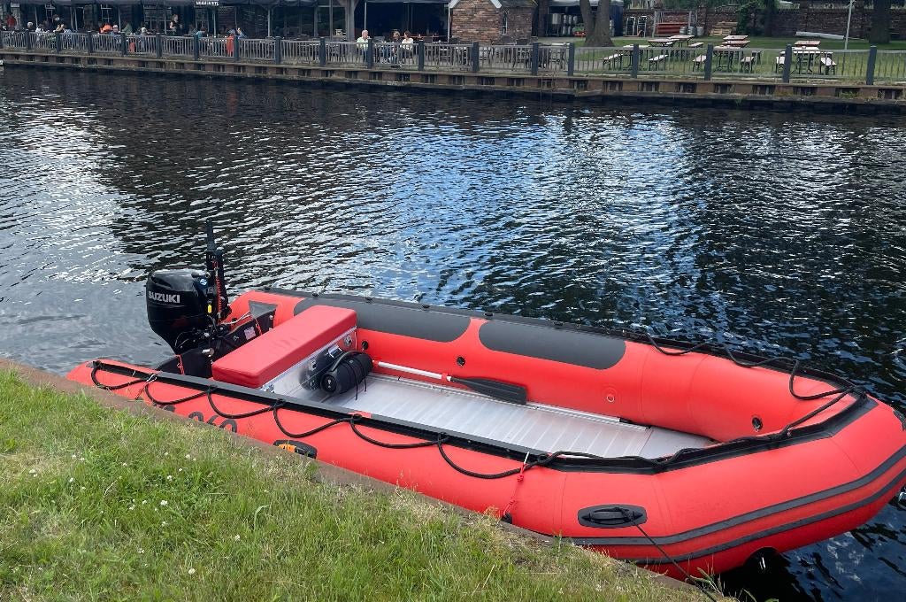 RIB boot huren met schipper voor begeleiding | volgboot, Met schipper