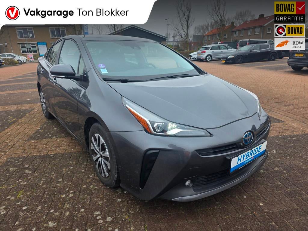 Toyota Prius 1.8 Dynamic, Gebruikt, Zwart, Stoelverwarming, 98 pk
