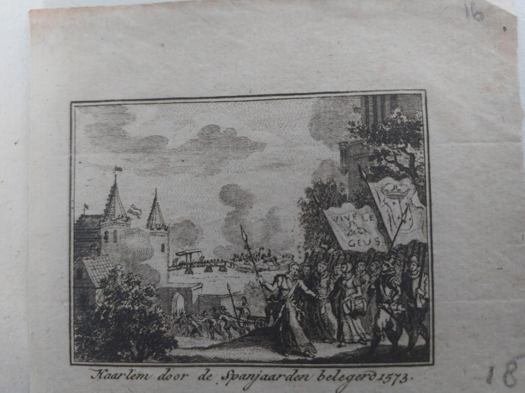 16 / Haarlem door Spanjaarden belegerd kopergravure +/- 1725, Antiek en Kunst, Ophalen of Verzenden
