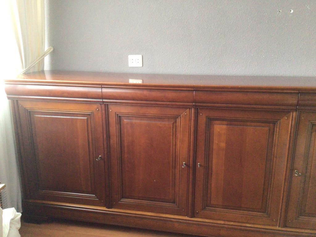 Massief kersen dressoir met veel opbergruimte, Ophalen, Gebruikt, 150 tot 200 cm, 25 tot 50 cm