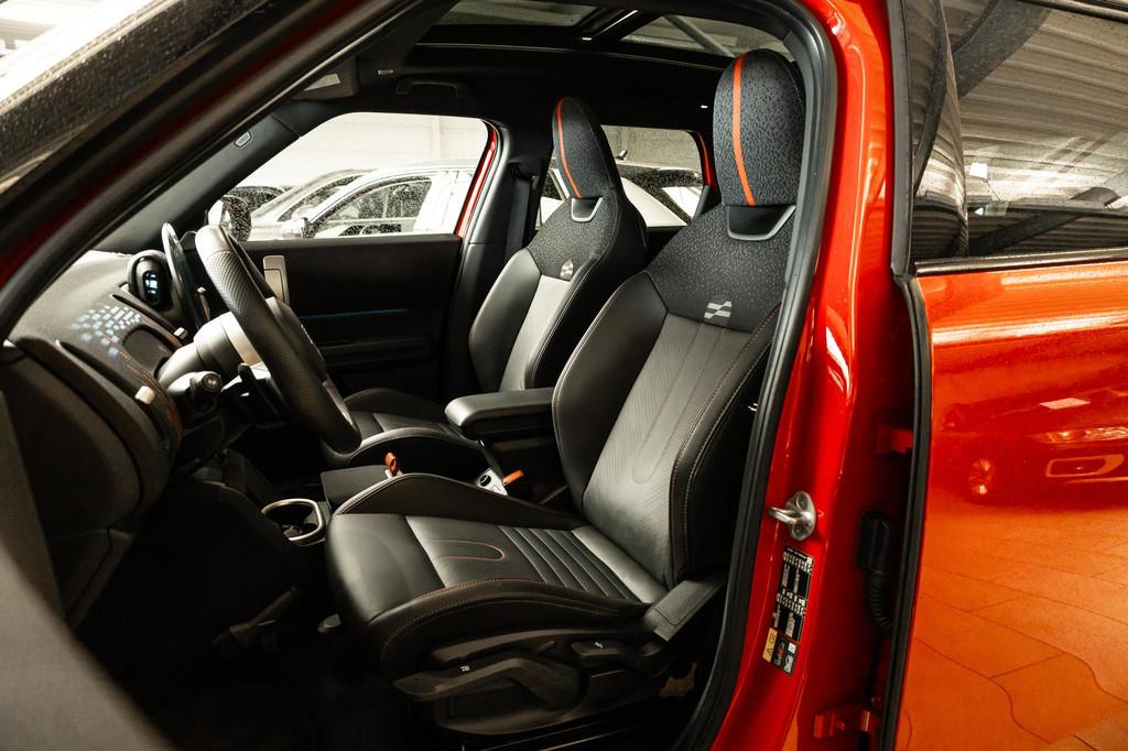 Mini Mini Countryman E John Cooper Works L 66.5 kWh NL Auto, Stof, Countryman, 204 pk, SUV of Terreinwagen