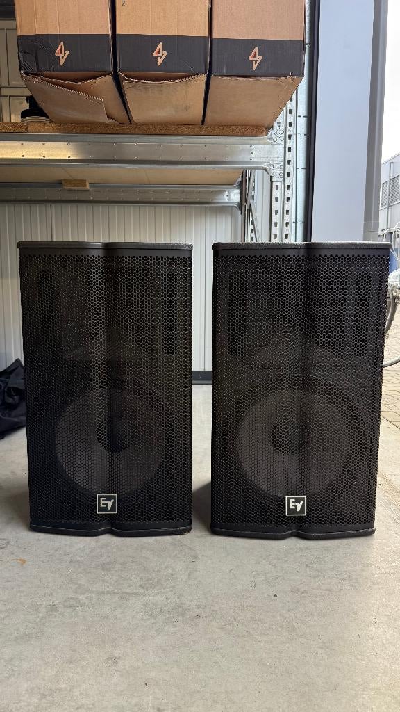 2x Electro Voice TX 1152, Ophalen of Verzenden, 120 watt of meer, Overige merken