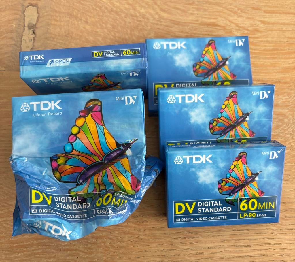 TDK Mini DV Tapes - 60 minuten - nog 4 tapes, Audio, Tv en Foto, Videocamera's Digitaal, Overige merken, Mini dv, 20x of meer