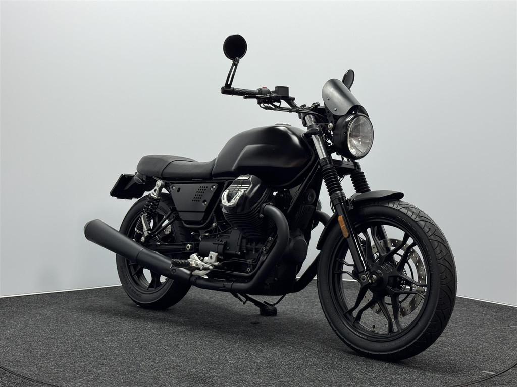 Moto Guzzi V7 STONE 35 KW V 7 II STONE 35KW, Motoren, Motoren | Moto Guzzi, 744 cc, Bedrijf, Traction Control, 12 t/m 35 kW