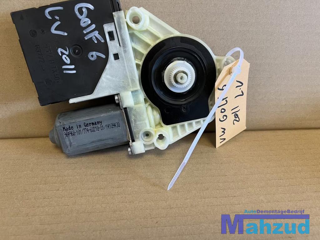 VW GOLF 6 Links voor raammotor 5K0959792 2009-2012, Gebruikt, Volkswagen, Volkswagen AG, Berliner Ring 2
38440  Wolfsburg, DE