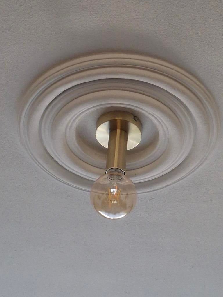 Plafondlamp met gouden armatuur en decoratieve rozet, Ophalen of Verzenden
