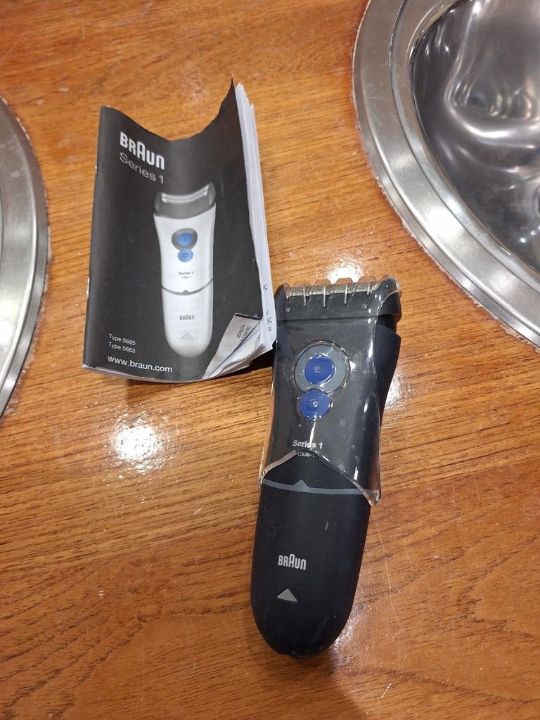 Braun scheerapparaat Series 1 130s-1, Ophalen of Verzenden, Zo goed als nieuw, Scheren en Epileren