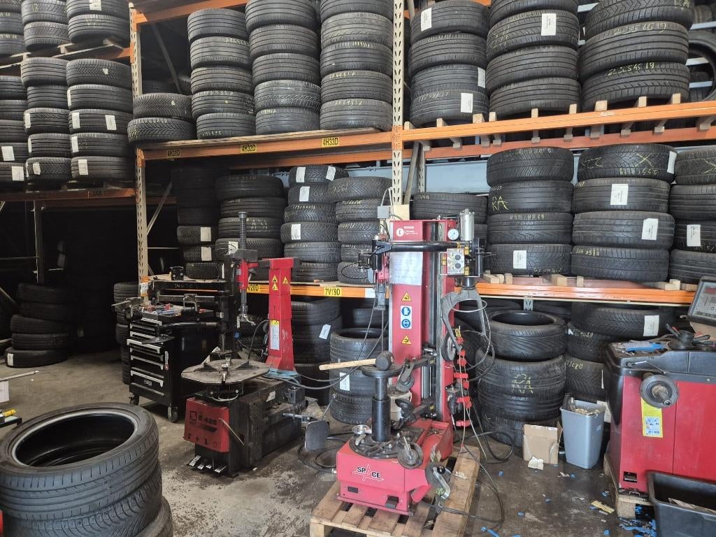 GOEDKOOP AUTOBANDEN 205/55/16 225/45/17 225/40/18 235/35/19, Gebruikt, Banden en Velgen, 17 inch, Ophalen of Verzenden