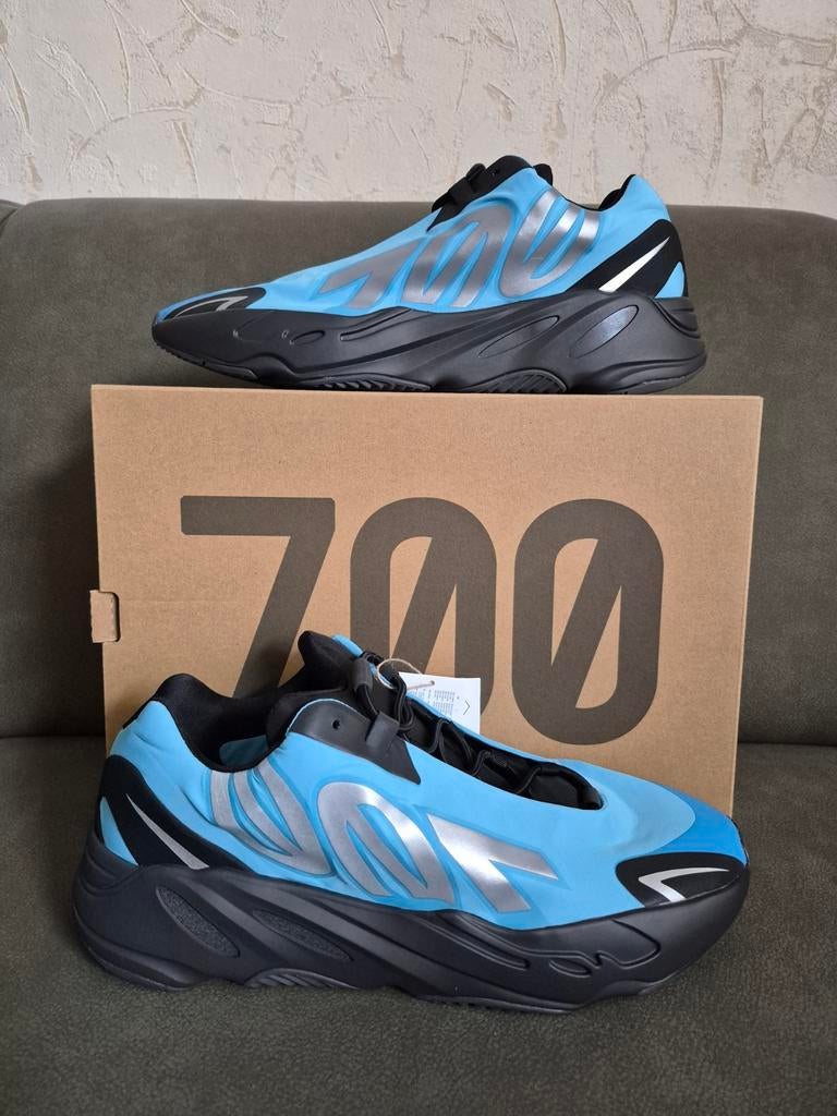 Adidas Yeezy 700 / 49 1/3, Ophalen of Verzenden, Nieuw, Overige kleuren, Adidas Yeezy