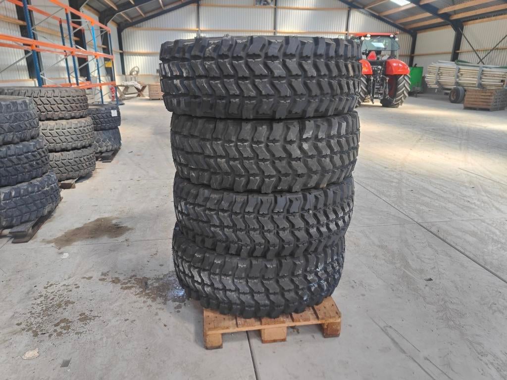 Goodyear 395/85R20 banden Unimog shovel, Ophalen of Verzenden