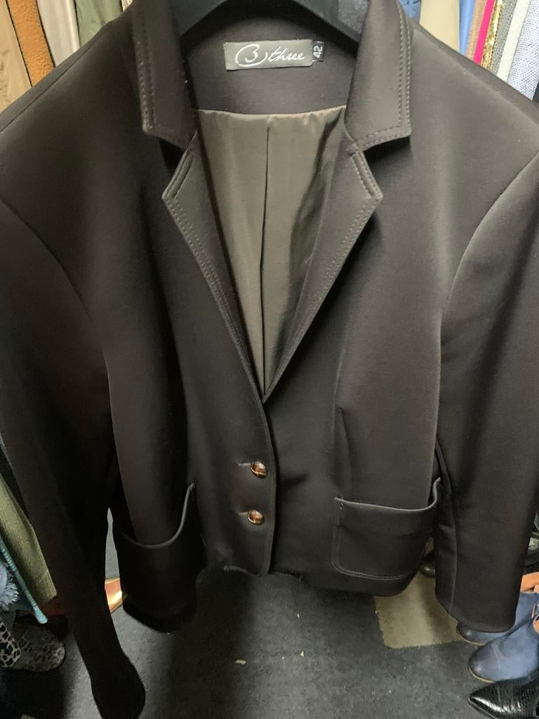 B-Three Zwarte Blazer - Maat 42 - Stretch, Kleding | Dames, Jasjes, Kostuums en Pakken, Zwart, Maat 42/44 (L), Ophalen of Verzenden