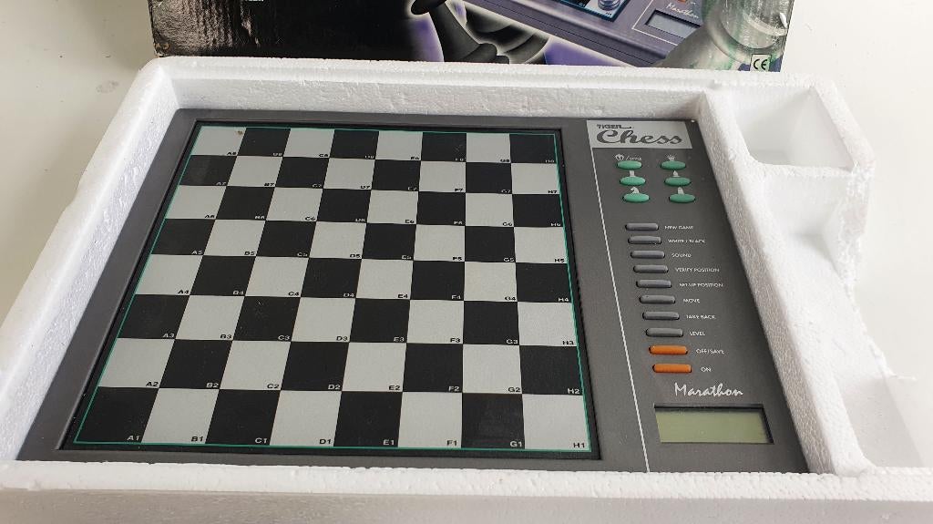 Tiger Chess Marathon schaakcomputer, 1997. Orig. doos. 7B14, Tweedehands verkoop, Tweedehands verkoop, Gebruikt, Ophalen of Verzenden