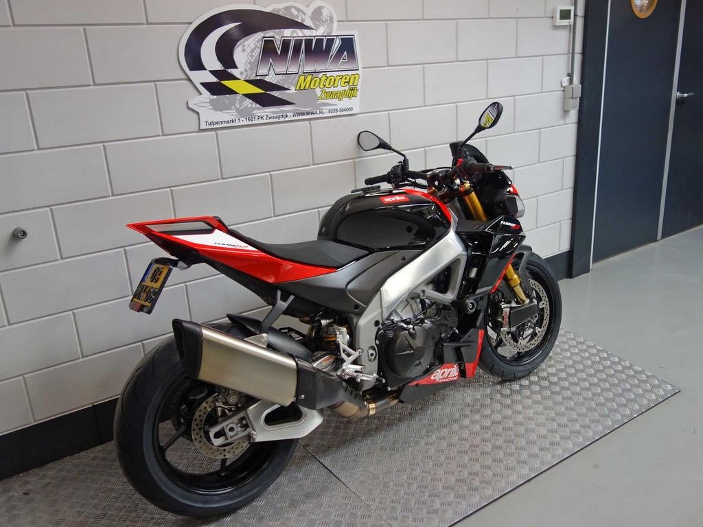 APRILIA TUONO V4 1100 FACTORY WSBK - foto 2