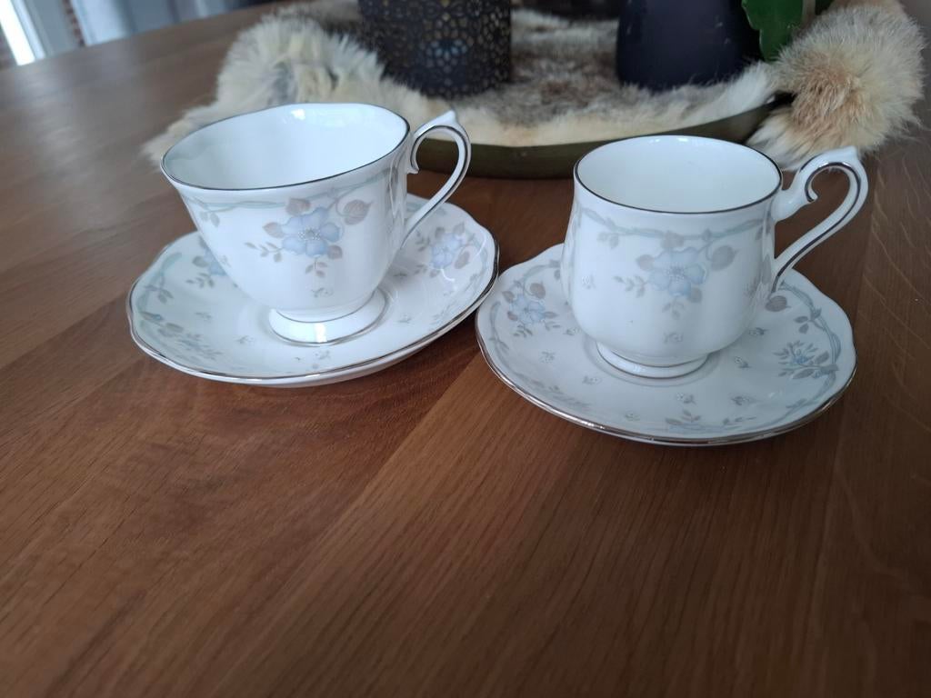 Royal Albert Satin Rose kop en schotels, Ophalen of Verzenden