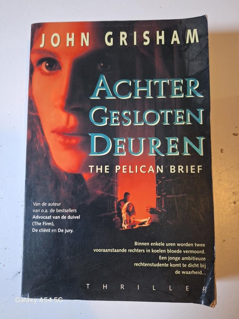 Achter Gesloten Deuren - John Grisham Thriller, Ophalen of Verzenden, Gelezen, John Grisham, Nederland