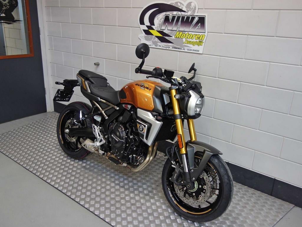 SUZUKI GSX-8T - foto 3