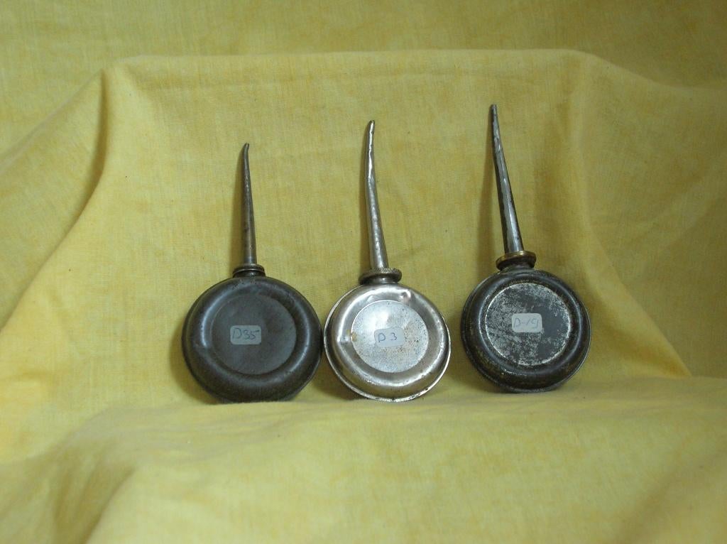 DRIE OLIE SPUITJES IN 1 KOOP  OLIE SPUITJE, Ophalen of Verzenden