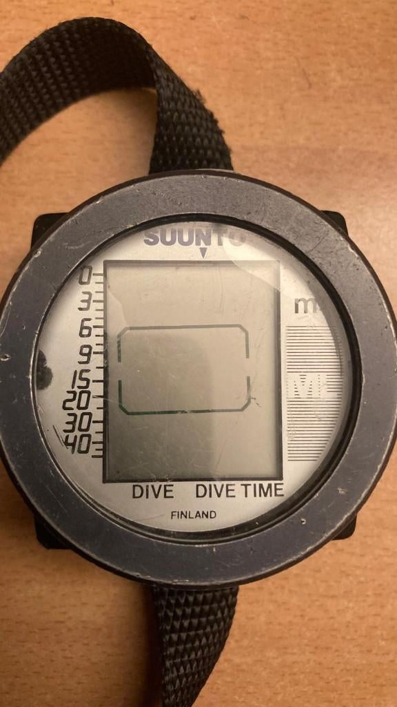 Duikcomputer defecte vintage Suunto SME-ML, Watersport en Boten, Duiken, Ophalen of Verzenden, Gebruikt, Duikcomputer