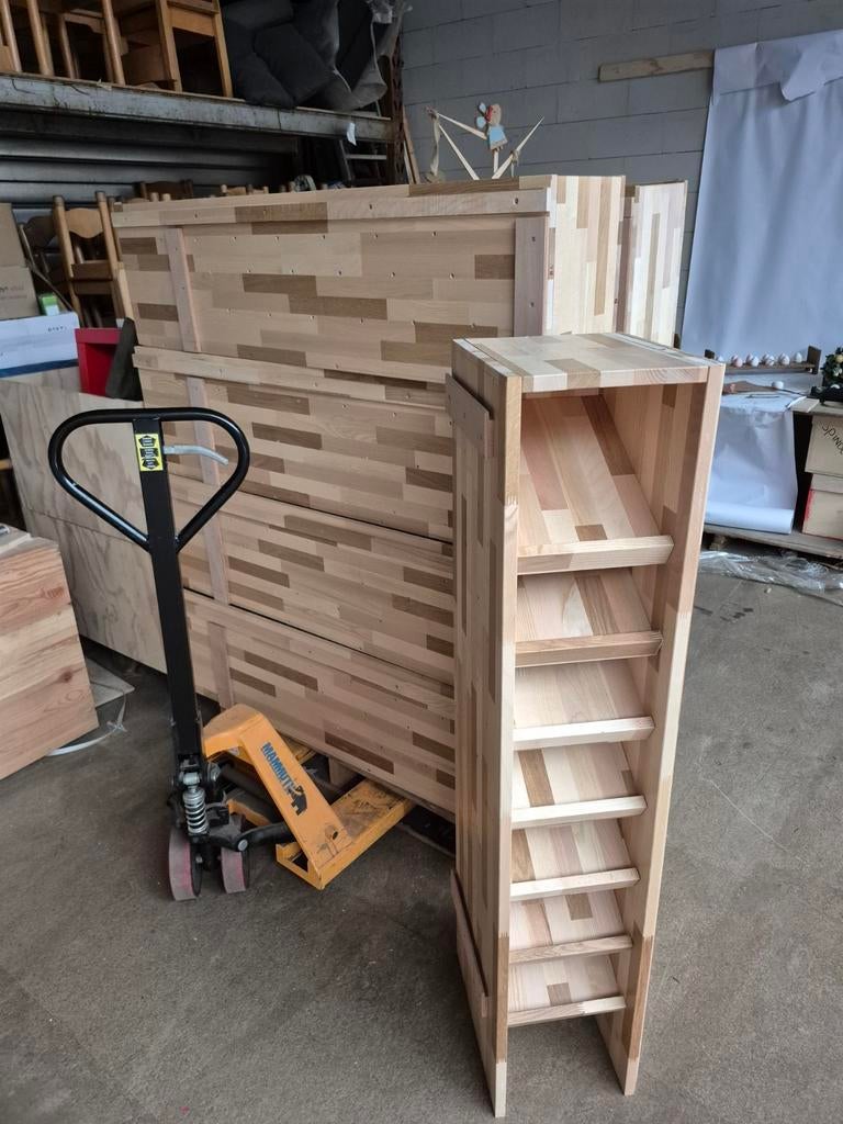 11 Houten folderkast ,boekenkast, presentatie kast, Ophalen, Zo goed als nieuw