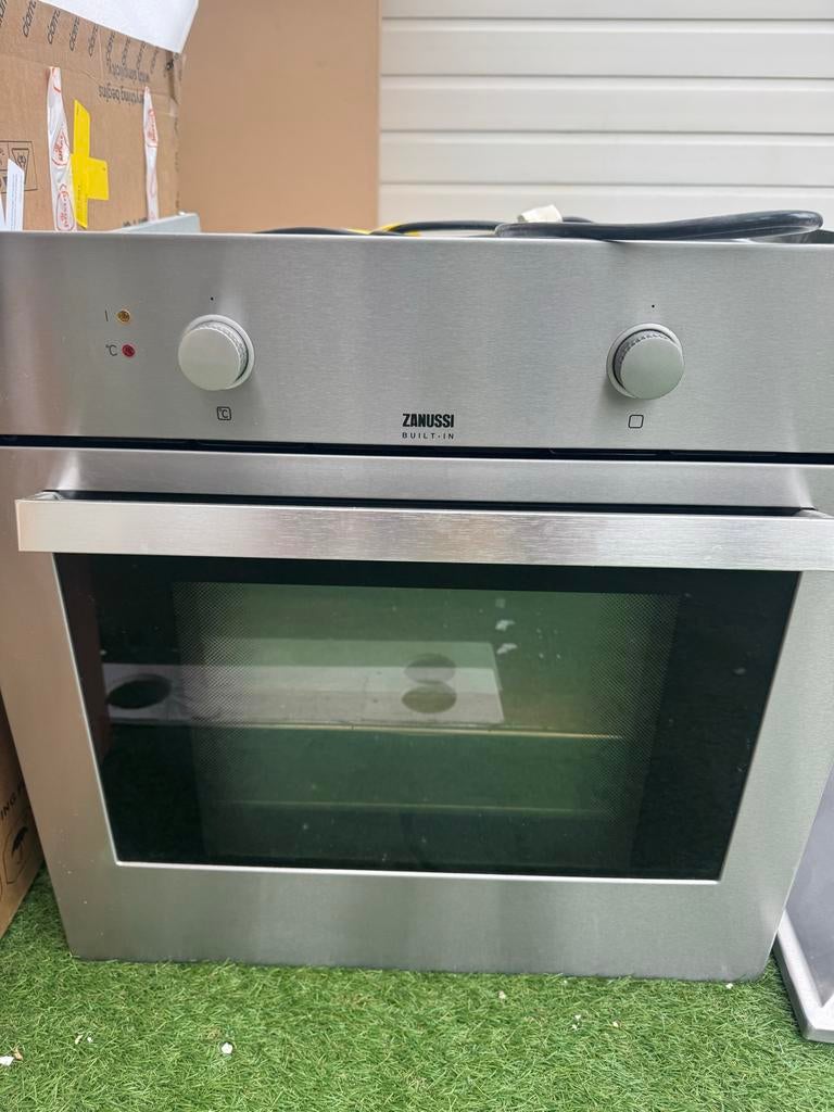 Zanussi Inbouw Oven met Grill en een afzuigkap, Gebruikt, Hete lucht, Oven met grill, Inbouw