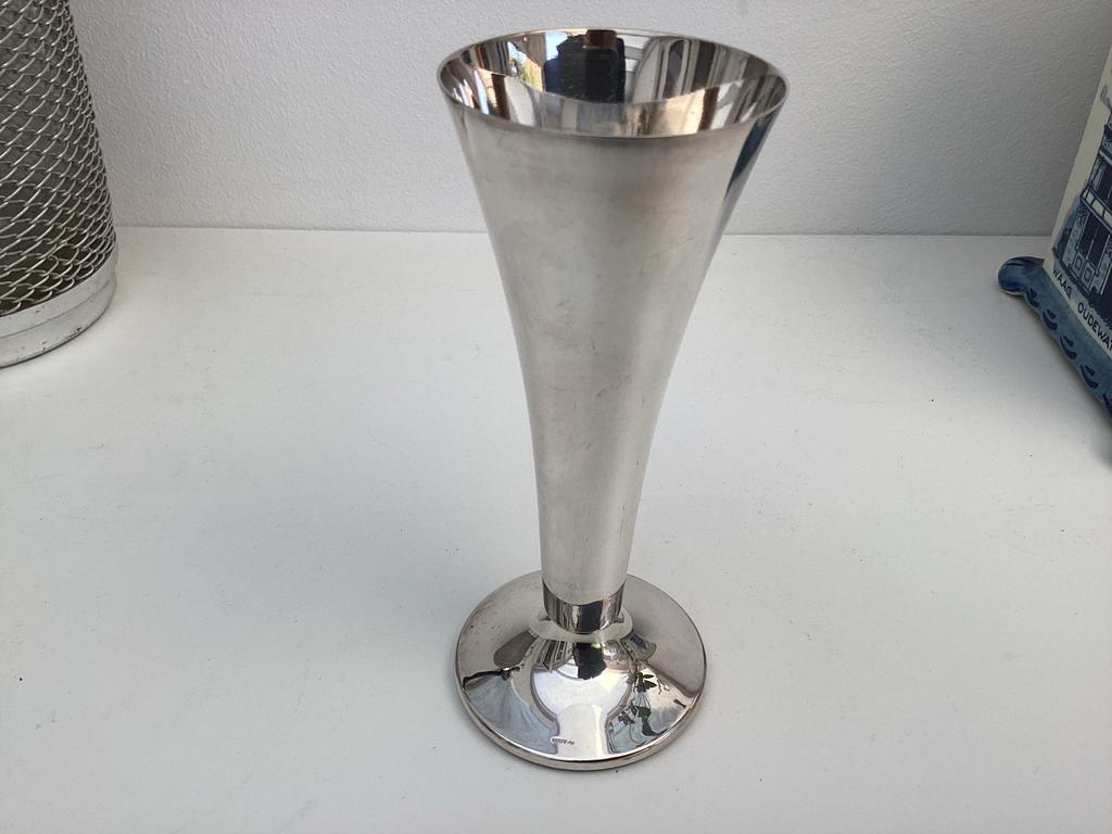 Verzilverd vaasje Keltum, Ophalen of Verzenden, Zilver