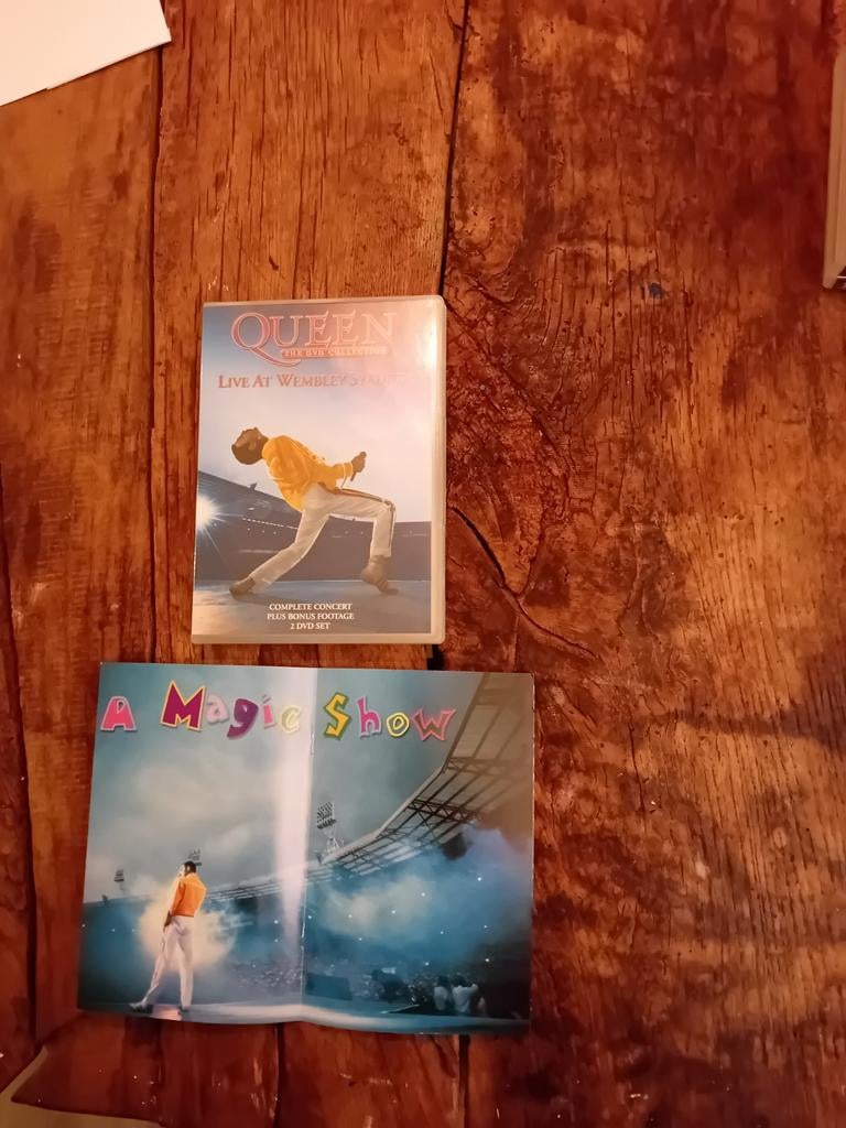 Queen Live At Wembley Stadium, A Magic Show., Alle leeftijden, Ophalen of Verzenden, Zo goed als nieuw