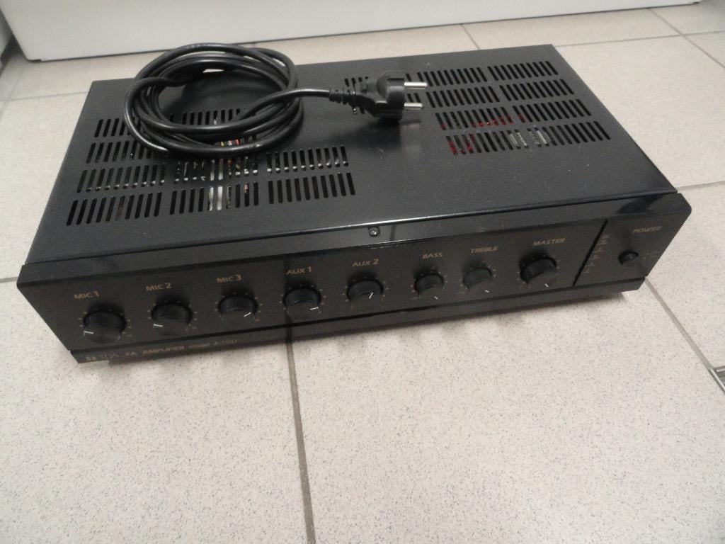 VERSTERKER TOA PA model A-1031, Overige merken, Gebruikt, Ophalen of Verzenden, 60 tot 120 watt