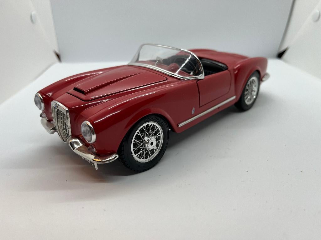 Bburago Lancia Aurelia B24  Spider 1955 1/18, Ophalen of Verzenden, Zo goed als nieuw, Auto, Bburago