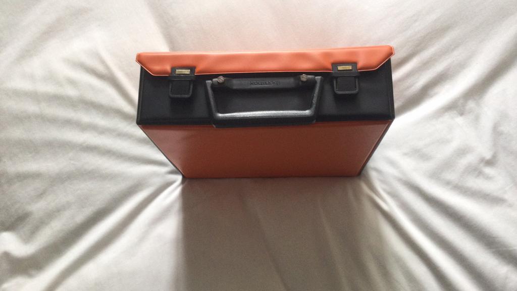 Retro cassette koffertje met cassettebandjes, Verzamelen, Retro, Ophalen of Verzenden, Overige typen