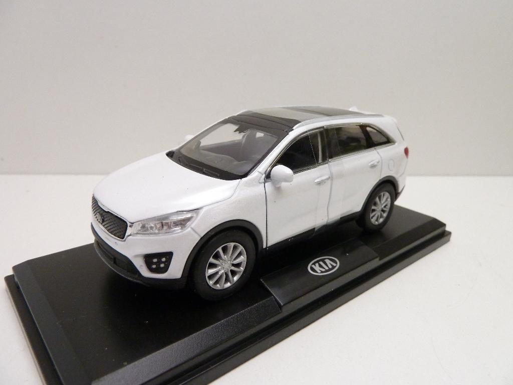 KIA Sorento ''  Innocean models  1/38  '', Hobby en Vrije tijd, Ophalen of Verzenden, Zo goed als nieuw, Auto, Overige merken