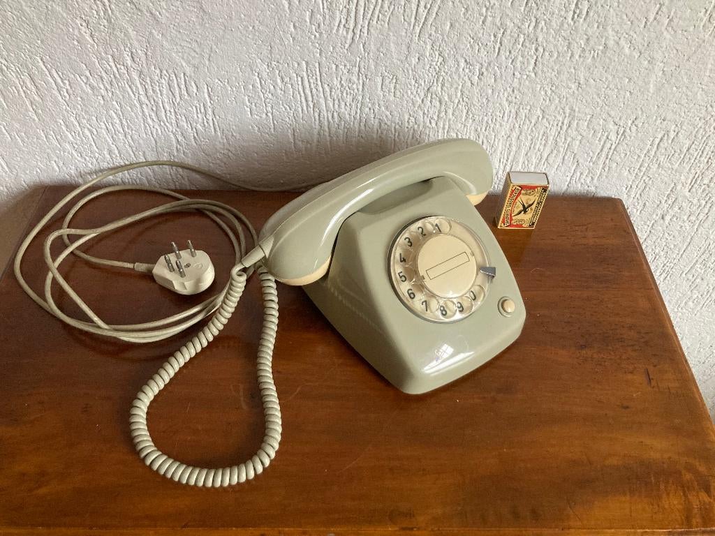 PTT T65 klassiek telefoontoestel maar dan lichtgroen groen, Telecommunicatie, Ophalen of Verzenden, Zo goed als nieuw, Met draaischijf