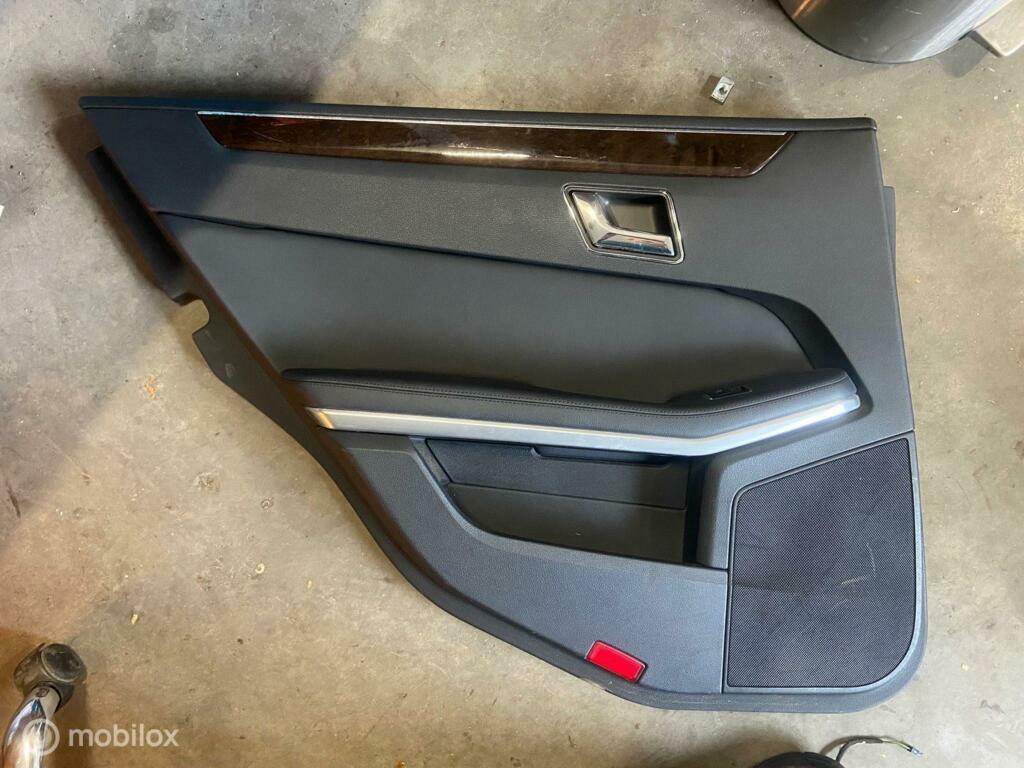 Deurpaneel linksachter Mercedes E-klasse S212 A2127300148, Auto-onderdelen, Interieur en Bekleding, Gebruikt, Mercedes-Benz, Ophalen of Verzenden