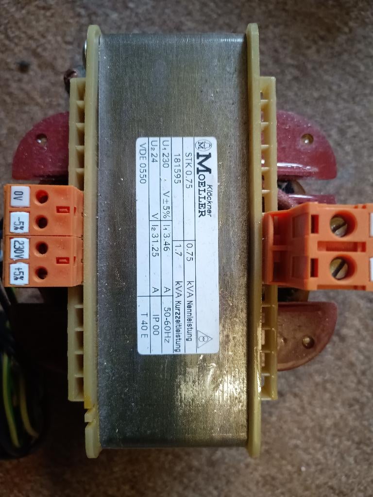 Moeller trafo  220-24 volt, Hobby en Vrije tijd, Elektronica-componenten, Ophalen, Zo goed als nieuw