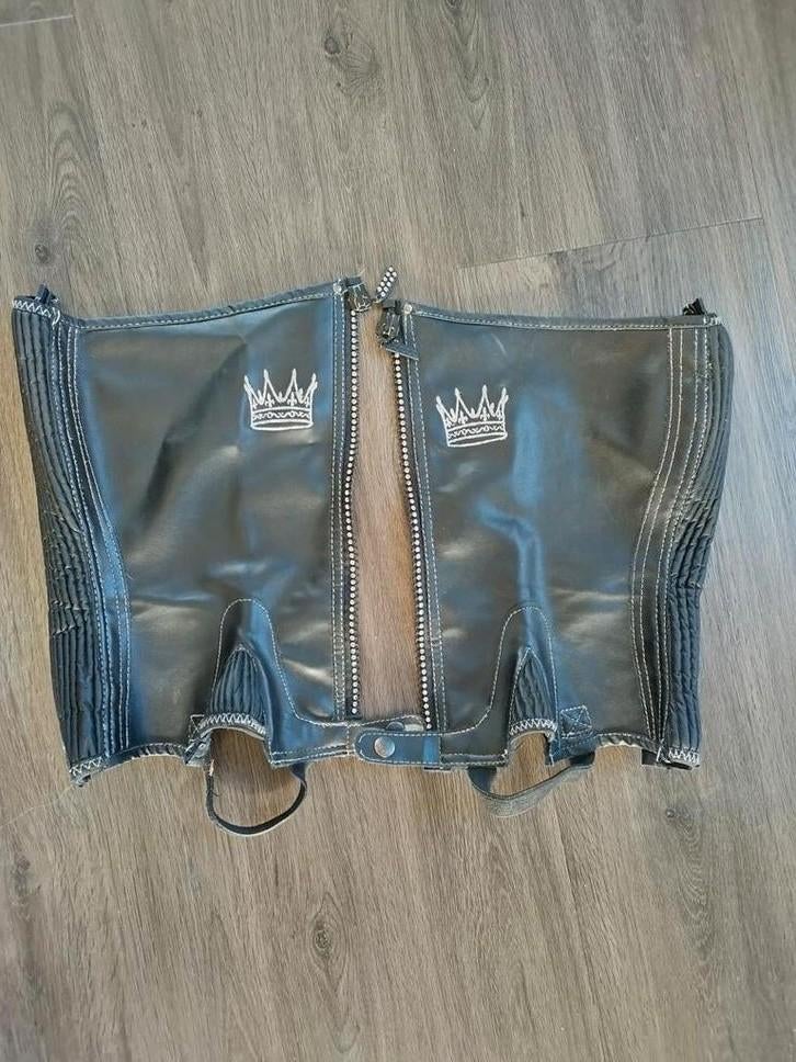 Zwarte paardrij chaps met diamantjes maat 12 jaar, Ophalen of Verzenden, Schoeisel