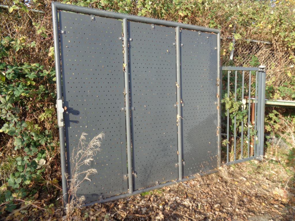 stalen TOEGANGSPOORT 210X200 met sluiting+cilinderslot ZGAN, Tuin en Terras, Tuinhekken en Hekwerk, Ophalen, Gebruikt, IJzer, Overige typen