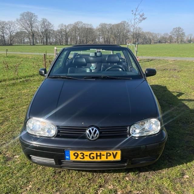 Volkswagen Golf 2.0 Cabriolet 85KW 2000 Zwart, Voorwielaandrijving, 4 cilinders, 4 stoelen, Zwart