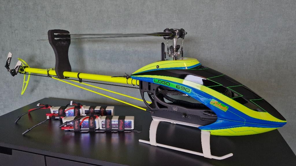 Mikado Logo 690 Vliegklaar als nieuw!!!, Hobby en Vrije tijd, Modelbouw | Radiografisch | Helikopters en Quadcopters, RTF (Ready to Fly)